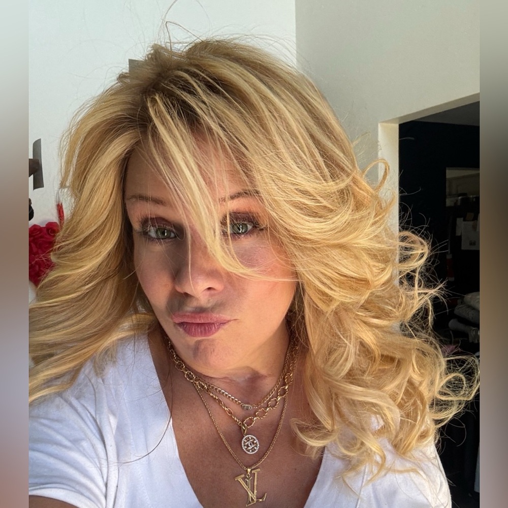 Human Hair Wig by Raquel Welch Hand Tied Top Blonde Rooted STUNNING HIGH-END WIG - Picture 5 of 15